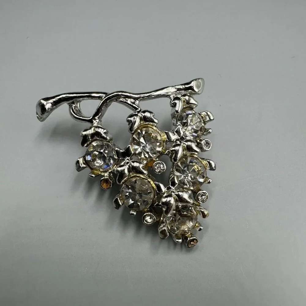 3/$30 Vintage Rhinestone Grape Cluster Brooch Silver Tone Fruit Statement Pin